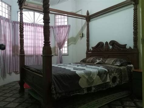 3 bilik tidur yang dilengkapi katil queen dan 2 bilik air. Homestay di Bukit katil dekat dengan Ayer Keroh dan MITC ...