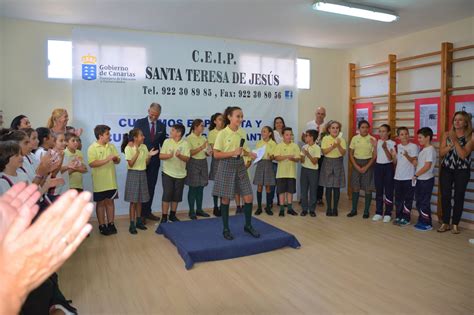 Los Alumnos Del Colegio Santa Teresa De Jesús Celebran El Día Del