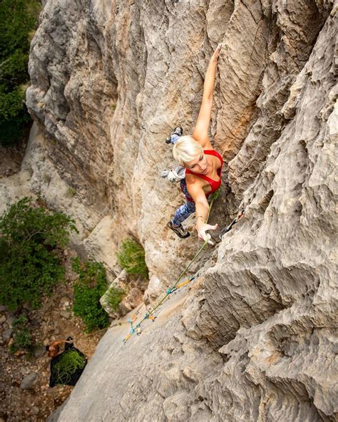 Seriously Badass Ladies Rock Climbing Photography By Irene Yee Fille