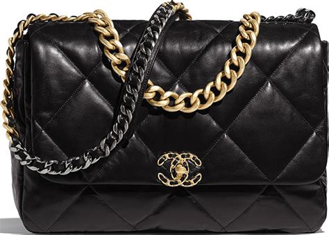 Chanel debuted her first perfume in 1921, chanel n°5, which was to become the single most recognized women's fragrance in the world and the creation that most insured her fame. Top 5 Fashionable Handbags 2020 Worth Investing - Fancy ...