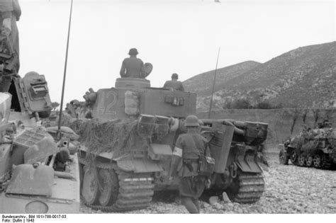 Photo German Tiger I Heavy Tank And Sdkfz 251 Halftrack Vehicle In