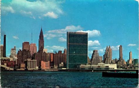 United Nations Secretariat Bldg New York City Nyc Ny Postcard Unp Vtg
