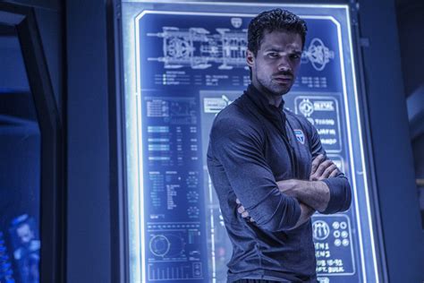 the expanse season 2 trailers clip featurette images and posters the entertainment factor