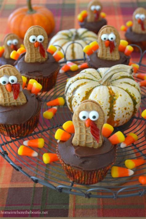 The narrow end is facing up and the fatter end is facing down. 12 Easy Thanksgiving Cupcakes - Cute Decorating Ideas and ...