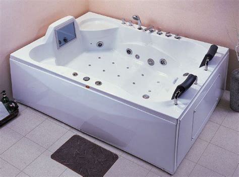 1 person computerized massage hydrotherapy right corner white bathtub tub whirlpool with bluetooth, remote control, inline water heater, and 17 total jets. Wasauna THE CHARLESTON Bathtub WITH Inline Heater, 2 ...