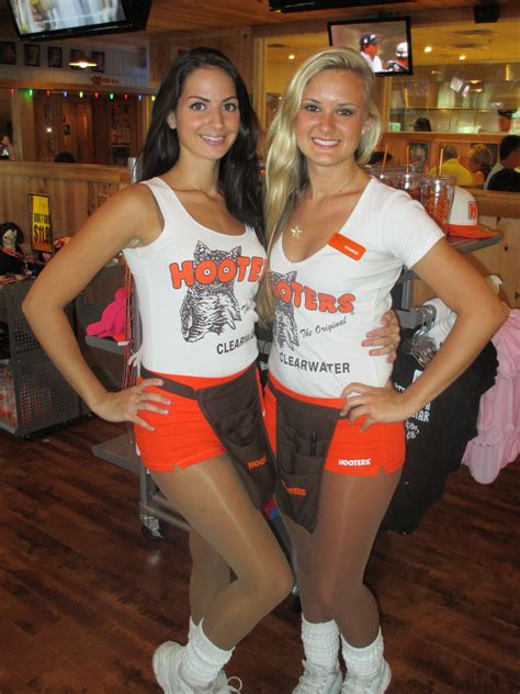 pair of hooters r hooters