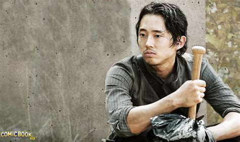 The Walking Deads Steven Yeun Talks About Glenns Finale Struggle