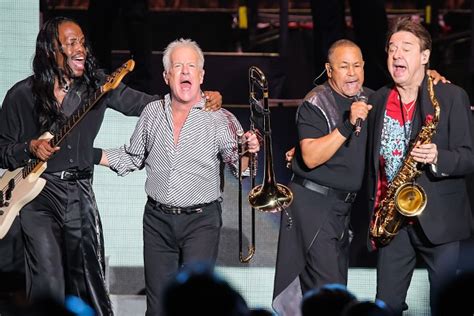 Earth Wind And Fire And Chicago Rocks The United Center On Heart