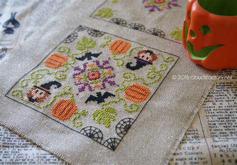 See more ideas about biscornu cross stitch, cross stitch, cross stitch patterns. "Spiderwebs in the Corner!" Halloween biscornu - Digital ...