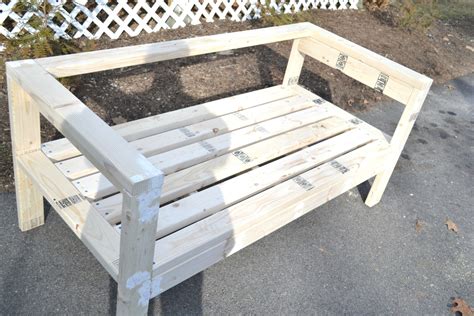 As you can see in the image, this bench isn't made up of anything too complex, so it should be a perfect project for a beginner. iamahomemaker.com | 2x4 bench, Bench plans, Diy outdoor ...
