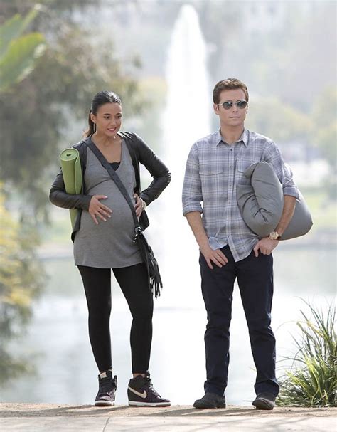 Pregnant Emmanuelle Chriqui On The Set Of Entourage In Los Angeles Hawtcelebs