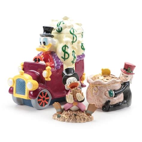 Walt Disney Classic Collection Scrooge Mcduck Figurine With Cookie