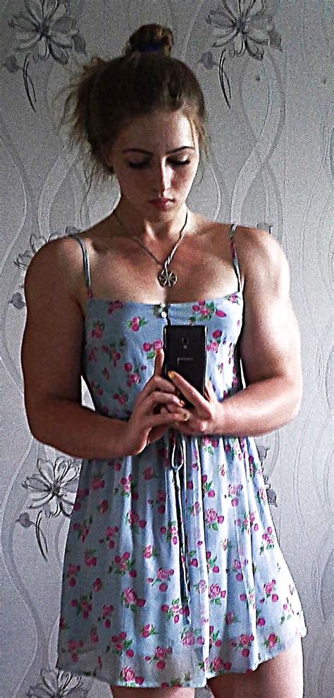 Julia Vins Sexy Teen Bodybuilder