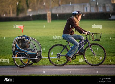 Cyclists In The City Of Cambridge England Uk Stock Photo Alamy