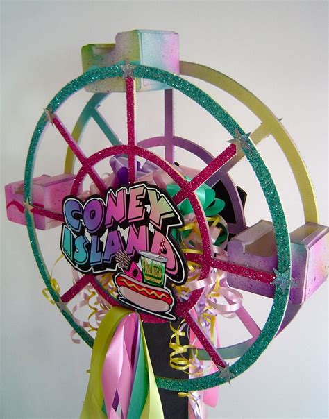 Find the best deals for nyc party decorations. Musing with Marlyss: New York Party Decorations | New york ...