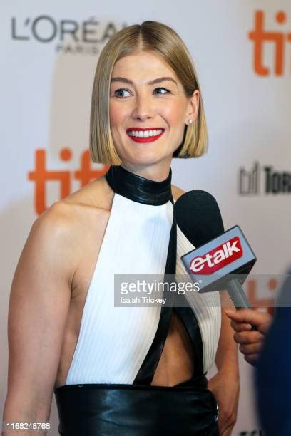 Rosamund Pike Toronto Photos And Premium High Res Pictures Getty Images