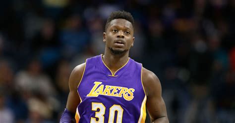 Watch la lakers' julius randle perform an impeccable spin to score a superb basket against miami heat, plus nine other great plays from this week's nba action. Julius Randle Limited In Practice Monday - CaliSports News