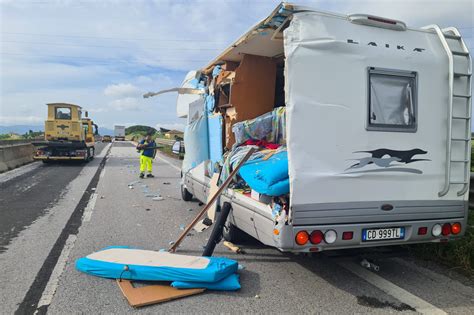 Cecina Scontro Tra Camion E Camper Sull Aurelia Una Persona In Ospedale L Etrusco Di Fabio