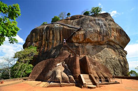 Sri Lanka Sigiriya Rock Fortress — Sri Lanka And Maldives Tailor Made