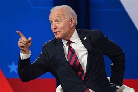 Biden Under Scrutiny For Fist Bump With Saudi Crown Prince Salon Com