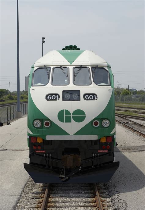 Go Transit Debuts Sleek New Locomotive Transit Toronto Weblog