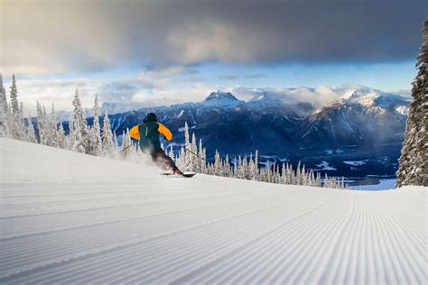 The Ultimate Revelstoke Ski Guide International Traveller