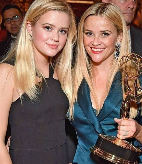 Reese Witherspoon Daughter Reese Witherspoons Daughter Ava Is Her