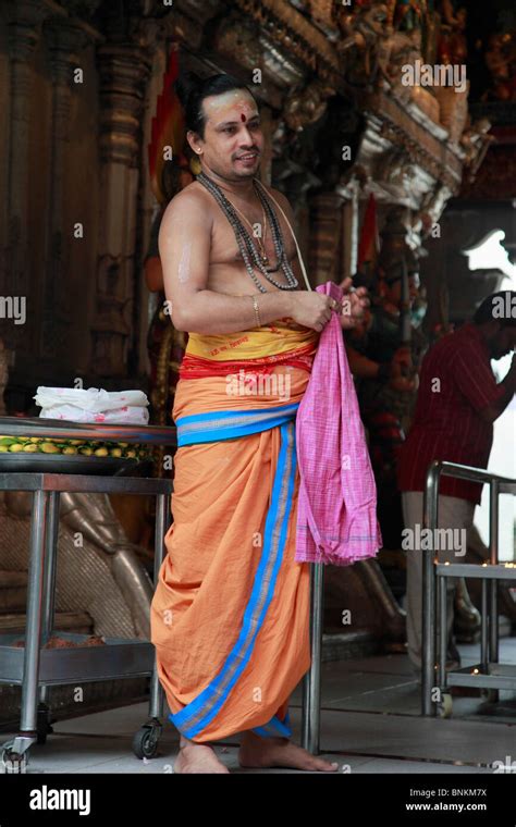 Brahmin Priest Hi Res Stock Photography And Images Alamy