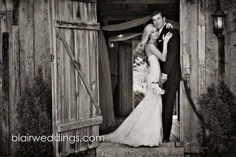A Stunner With Alisha And Scott Bridal Photos Wedding Strapless