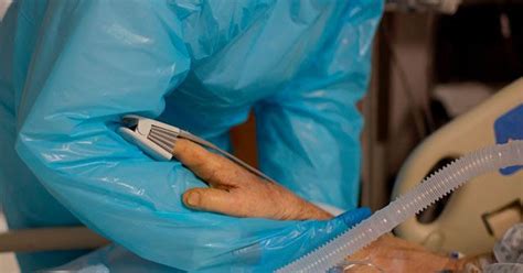 Rochelle walensky is an infectious disease expert and teaches at harvard medical school. CDC Chief: Coronavirus Deaths in U.S. May Exceed 500K by February 20