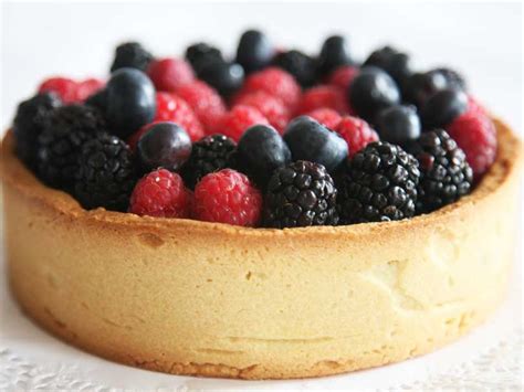 Torta clásica de vainilla crema y frutos rojos La Receta