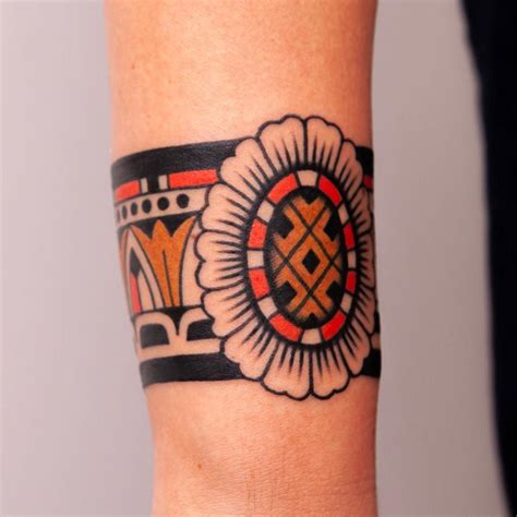 pin-by-taylor-page-on-tattoo-arm-band-tattoo,-cuff-tattoo,-traditional-tattoo-cuff