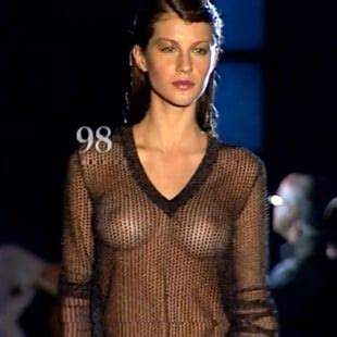 Gisele Bundchen Nude And Topless At 18 Years Old