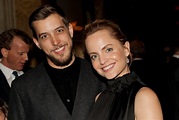 Mena Suvari is pregnant, expecting first child with husband Michael Hope