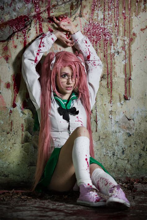 This gruesome shooter puts you in the middle of a mutant outbreak in bayou county. Saya Takagi - Highschool of the Dead (11 fotos) - Más Cosplay!