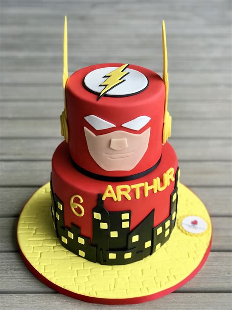 Marvel Superhero Cake Design Super Hero Karens Cakes Superhero