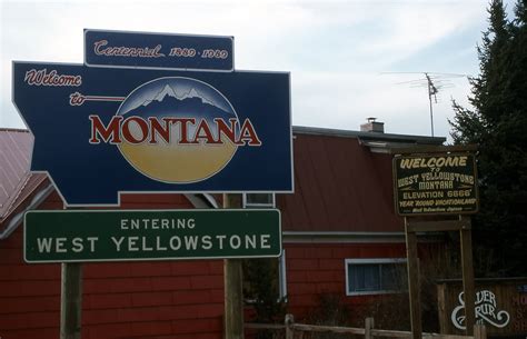 Welcome To Montana Sign In West Yellowstonejim Peacooctober 26 1992