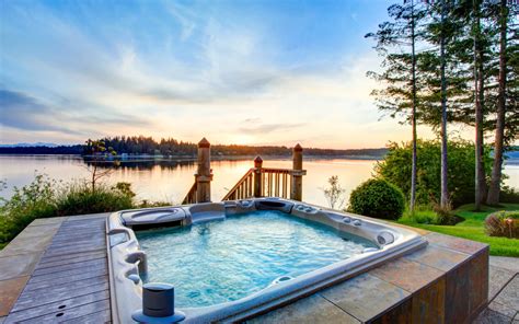 Points to keep in mind when buying a jacuzzi or hot tub. New Year's Eve cottages with hot tubs - Snaptrip
