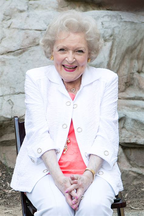 Happy Birthday Betty White Heres 5 Things To Love About Her Access