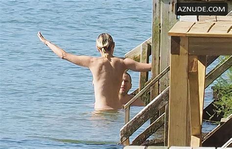 Marion Cotillard Naked With Guillaume Canet As They Enjoy A Romantic Dip In The Ocean Aznude