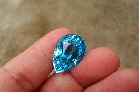 Blue Topaz Meanings History Facts And Tips