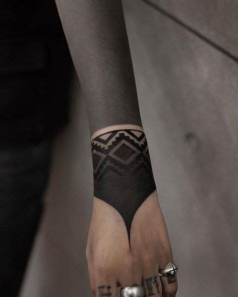 Beautiful Blackout Tattoo Ideas For Women 💕💕💕💕 Hand Tattoos Schwarze
