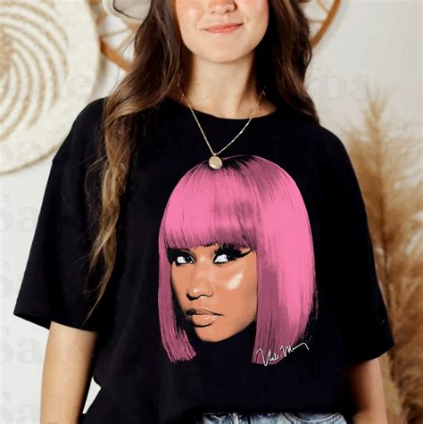 Nicki Minaj T Shirt Rare Queen Of Rap Tee Album Cover Art Lil Wayne