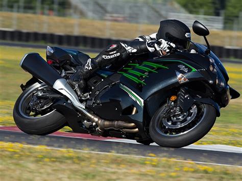 Visit autoweb for a great choice of used kawasaki bikes. Whoa! Kawasaki ZX-14R goes from 0 to 100 in 2.8 seconds ...