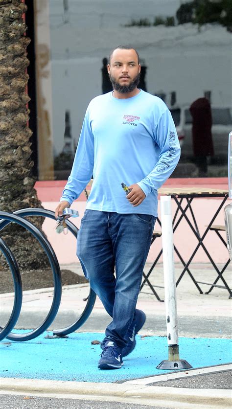 Tom Cruise Son Connor Cruise Caught Vaping