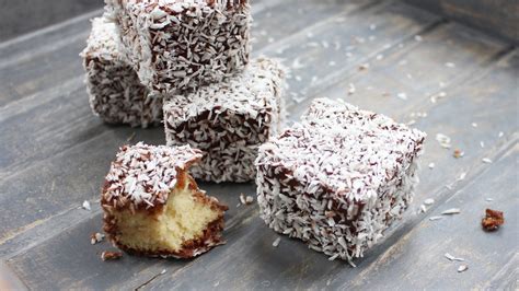 25+ schön bild kuchen australien : Lamingtons | Australische Schokoladen Kuchenwürfel - Mrs ...