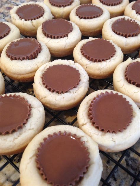 Ree's blog was one of the first i started following back in the day when i began to what makes pioneer woman's blackberry cobbler special? Mini peanut butter cup cookies. Recipe from Pioneer Woman. | Dessert recipes, Yummy sweets ...
