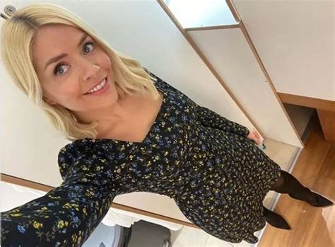 Inside Holly Willoughby S Quirky And Lavish £3million London Lockdown Home Irish Mirror Online