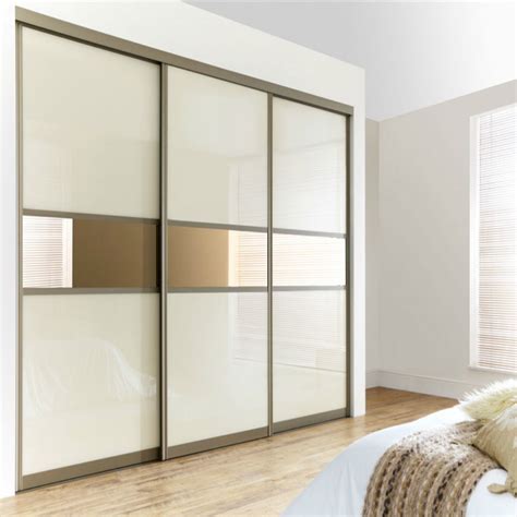 ₹ 1,500/ square feetget latest price. China Bedroom Sliding Door Lacquer Glass Wardrobe - China ...