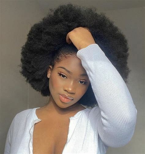 Image About Girl In Melanin Beauty By 𝗹𝗼𝘀𝘁𝗯𝗲𝗹𝗼𝗻𝗴𝗶𝗻𝗴𝘀 Curly Hair